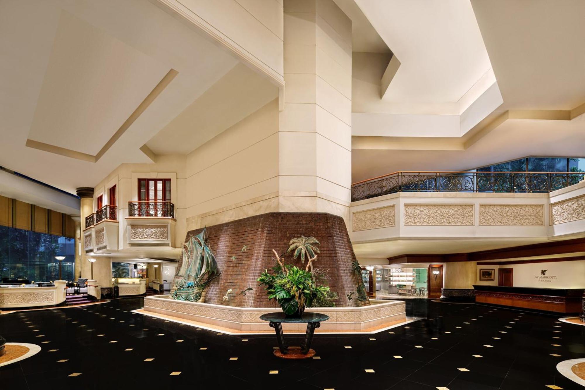 Jw Marriott Hotel Surabaya Esterno foto