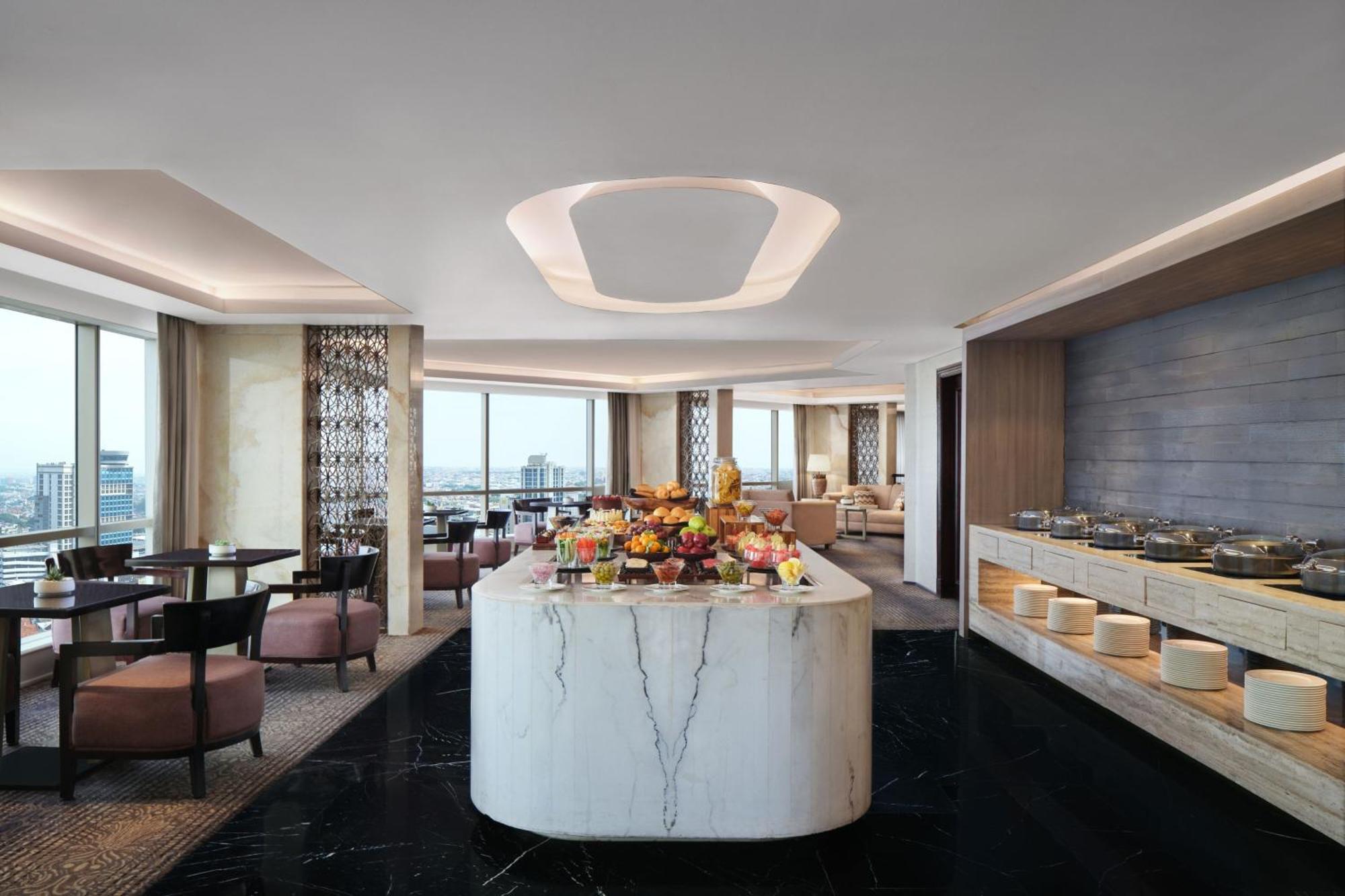 Jw Marriott Hotel Surabaya Esterno foto