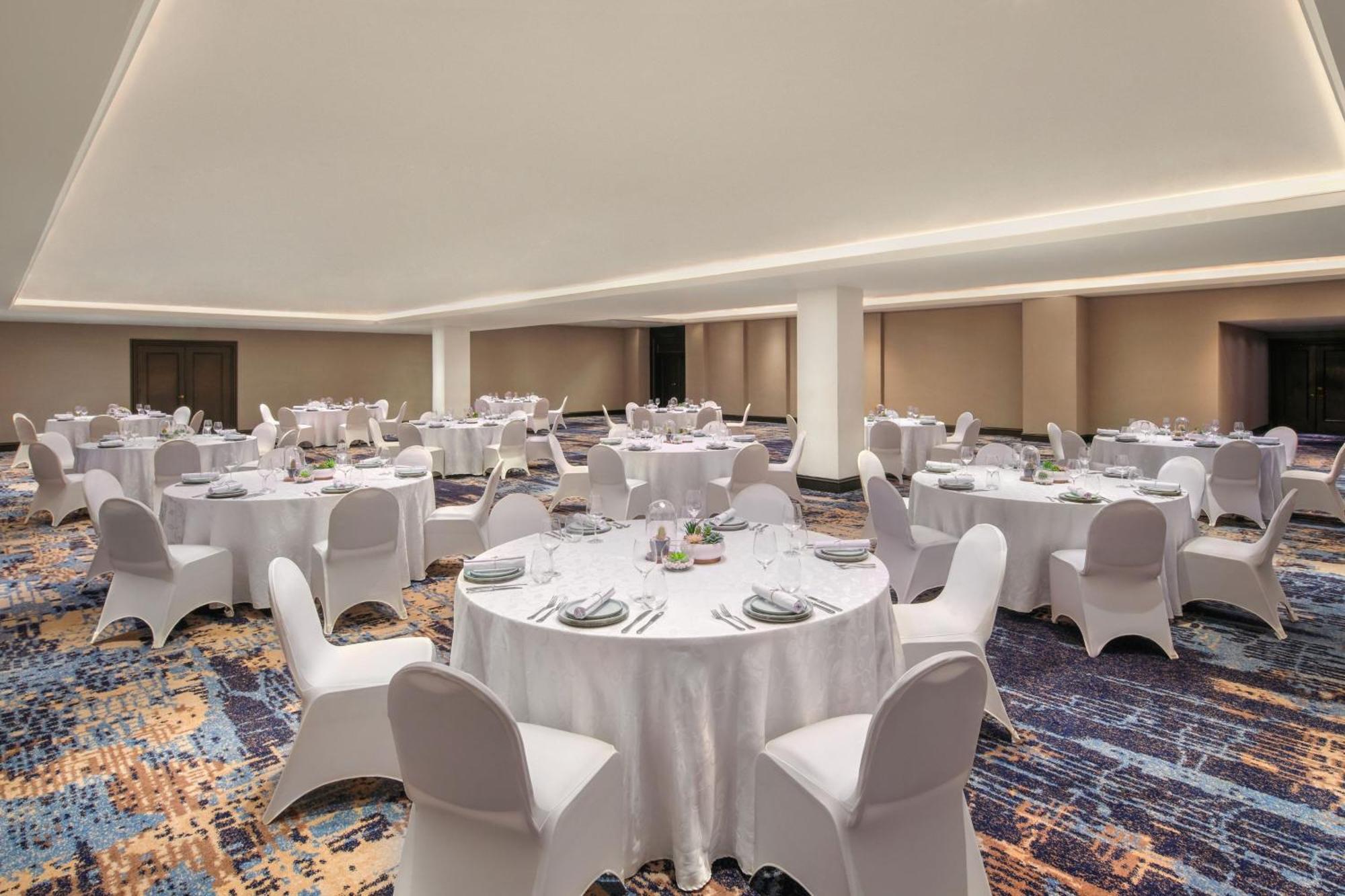 Jw Marriott Hotel Surabaya Esterno foto