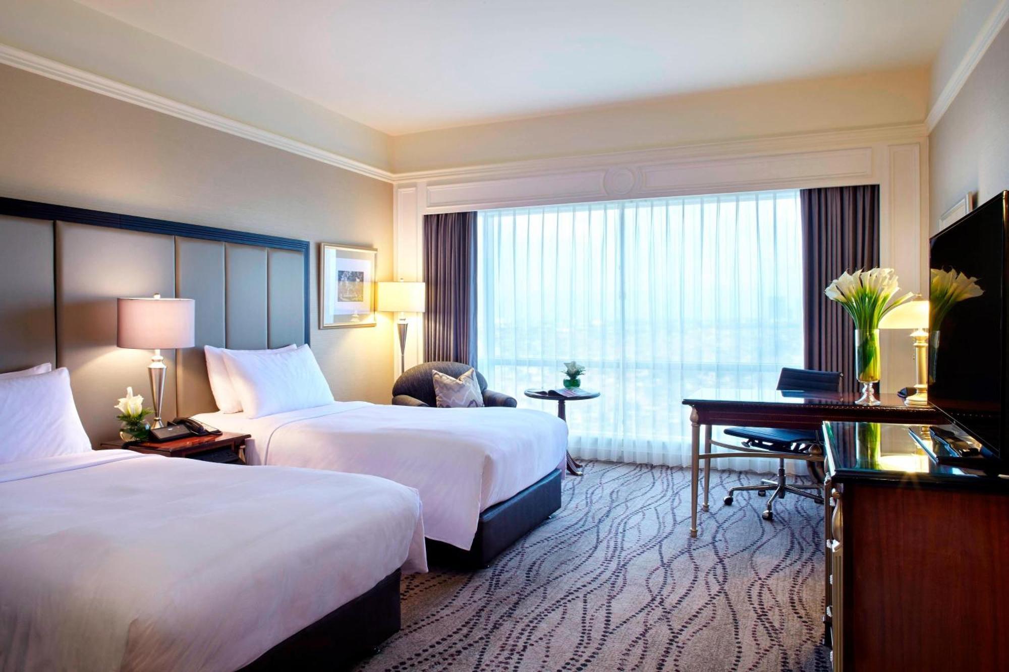Jw Marriott Hotel Surabaya Esterno foto